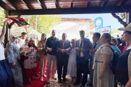 Hayat Boyu Öğrenme Coşkusu Kortejle Başladı, Moda Şöleniyle Taçlandı
