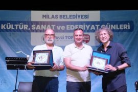 BOĞAZİÇİ’NDE ŞİİR VE MÜZİK EŞLİĞİNDE SANAT DOLU BİR AKŞAM YAŞANDI