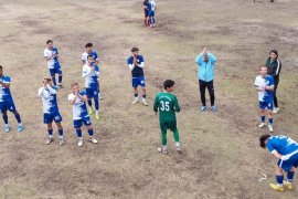 Kıyıkışlacık Spor ile Hermiyas Spor takımları gol oldu yağdı