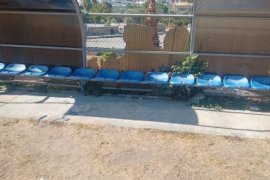 Güllük Futbol Sahasının Hali Tepki Çekiyor