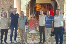 Eğitim-İş Milas Temsilciliği Kültür/Sanat Buluşması Çöllüoğlu Hanı'nda Yapıldı