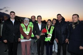 Başkan Aras'tan Depremzedelere Moral ve Destek Ziyareti