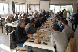 Milas Belediye Başkan Adaylarından Halil Mutlu, Merkez mahalle muhtarları ve basınla buluştu..