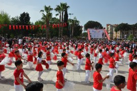 23 Nisan coşkuyla kutlandı