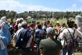 Turizm Haftası Kutlamaları Hermias ile Yunus Efsanesi Işığında Tarihi Şehirde Sona Erdi