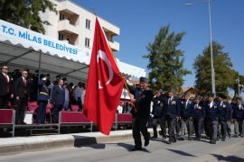 103 Yıllık Büyük Zafer, Milas’ta Sabah Resmî Törenlerle, Akşam Fener Alayı ve Konserle Kutlanıyor