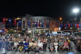 NAZIMIN DİLİNDEN ŞİİR VE MÜZİK DİNLETİSİ GÜLLÜK’TE SANATSEVERLERLE BULUŞTU