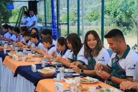 Başkan Gürün, başarılı okçular ile bir araya geldi