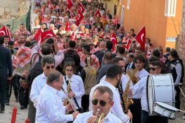 Milas’ta 11. Zeytin Hasat Şenliği Coşkusu …