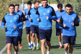 Milas Şehit Metin Özcan Stadyumu'nda Yerel Derbi Heyecanı