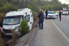 Yolcu Minibüsü Şarampole Devrildi