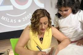 Yazar Rüya Gündüzhev, Milas Özge Koleji’nde Öğrencilerle Buluştu