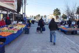 GÜLLÜK PAZARINDAKİ ÇİFTÇİLER ‘MAĞDURUZ’ DİYOR, HAKLARININ KORUNMASINI İSTİYOR..