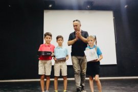 6 Ayda 6 Kitap Okudular, Ödüllerine Kavuştular