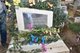 Türkiye'nin ilk kadın muhtarı mezarı başında anıldı