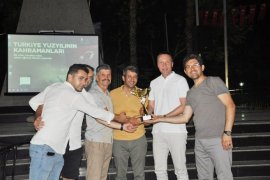 15 Temmuz Şehitleri Futbol Turnuvası'nın şampiyonu Milli Eğitim