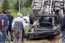 Kontrolden çıkan kamyon takla attı… 2 yaralı…