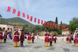 Milas’ta bayram coşkusu sokaklara taştı