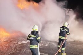 Yolcu otobüsü küle döndü, yolcular son anda kurtuldu  