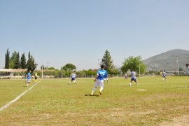 Mahalleler arası futbol müsabakasında Meşelik Spor 3-1 galip
