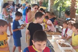 Küçücük Eller Kocaman Bir Kalple Göktuğ İçin Çalıştı