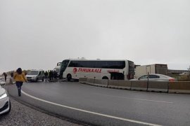 SAKAR'DA OTOBÜS KAZASI: 5 YARALI