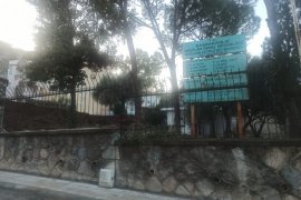 Okul ve Tarihi Camiinin İstinat Duvarı Çöktü