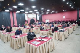 Milas Belediye Meclisi, saygı duruşu ile başladı