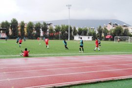 Yıldız Erkekler futbol maçları başladı