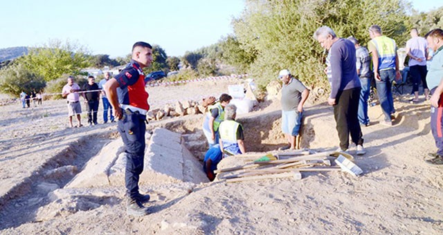 Oda mezarın kapısına ulaşıldı… Heyecan başladı…