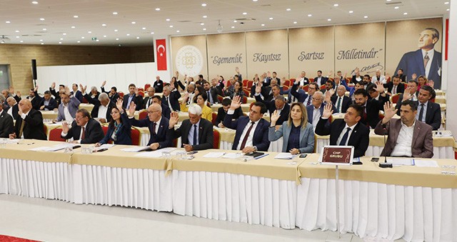 Büyükşehir Meclisi’nde belirlenen Başkanlık divanı, komisyon, encümen ve Birlik Üye Listesi