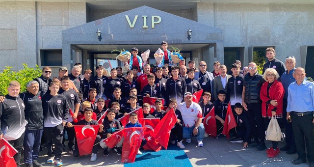 Balkan Şampiyonlarına Görkemli Karşılama