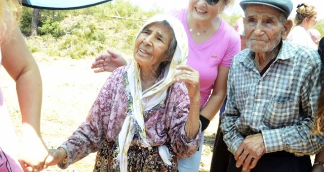 Bastonuyla Nöbet Tutan Gülsüm Nine Vefat Etti