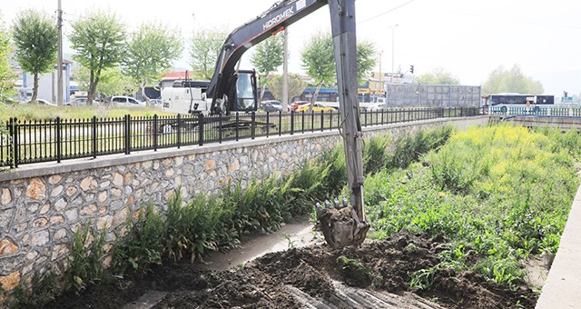 823 bin metre dere temizliğinin 113 bini Milas’ta yapıldı