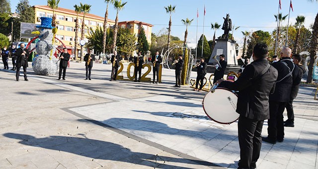 Milas Belediyesi’nden yeni yıla özel kutlama