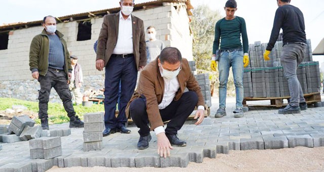 Başkan Tokat, kırsal mahallelerde yapılan çalışmaları inceledi