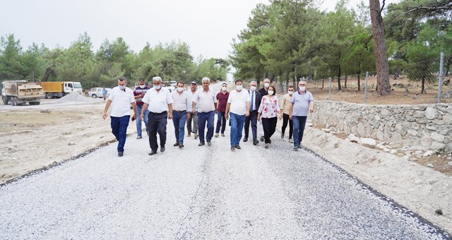 Başkan Tokat, Ketendere’de tamamlanan asfalt çalışmasını inceledi