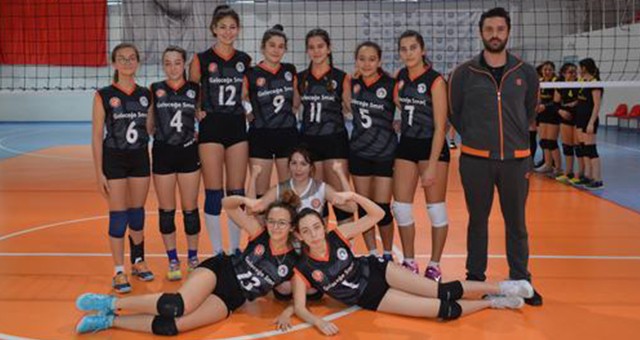 Voleybolun yıldızlarının mücadelesi beğenildi