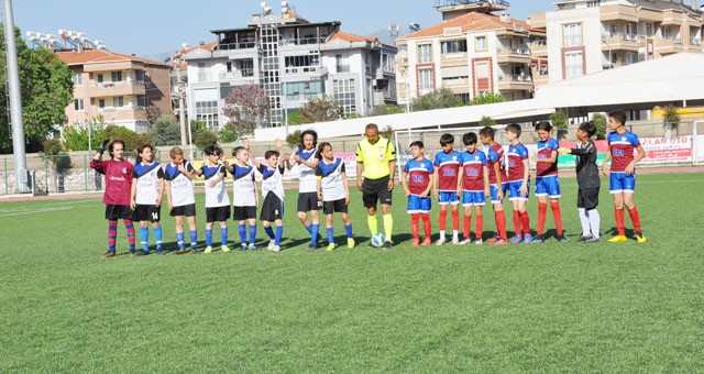 Milas Gençlikspor U12 takımı, kendi sahasında 0-2 mağlup oldu  