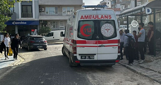 Otomobilin çarptığı kadın yaralandı
