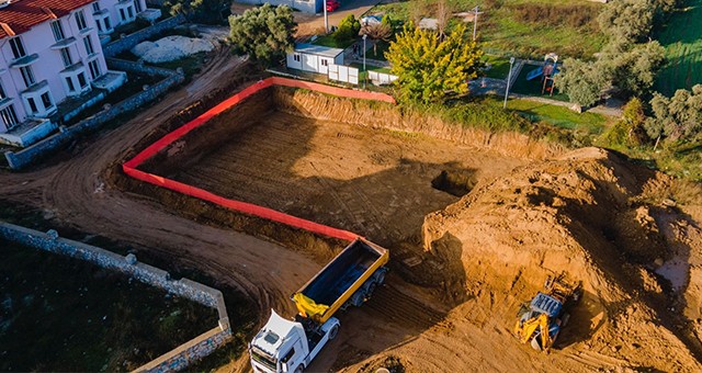 Milas Cemevi’ne İçin İlk Kazma Vuruldu