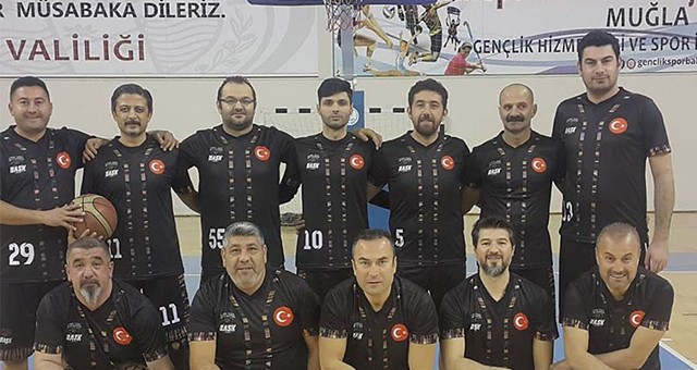 Veteranlar Basketbol Ligi’ne galibiyetle başladılar