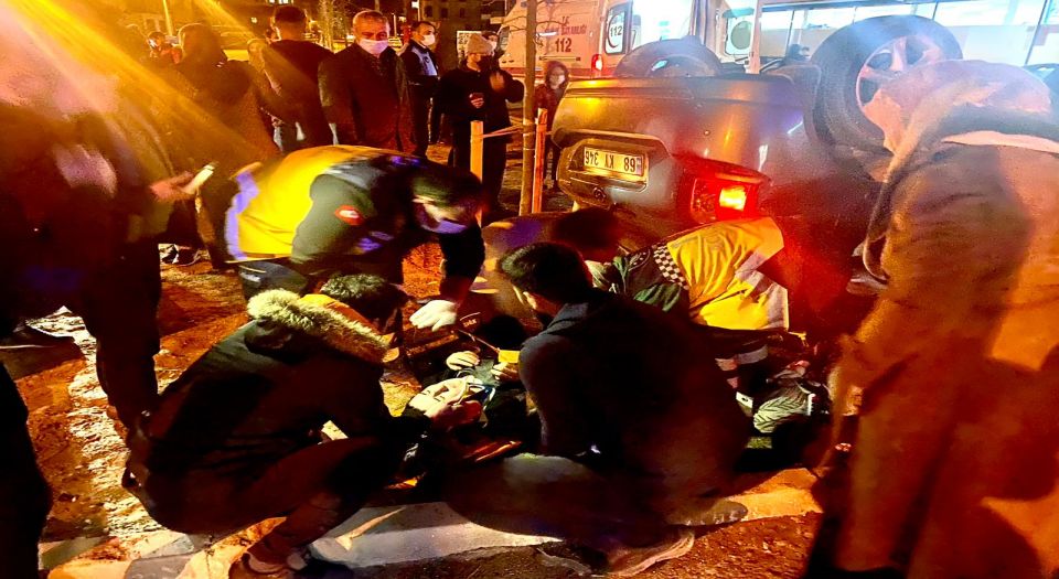 Aksaray'da İki Otomobil Çarpıştı: 7 Yaralı!