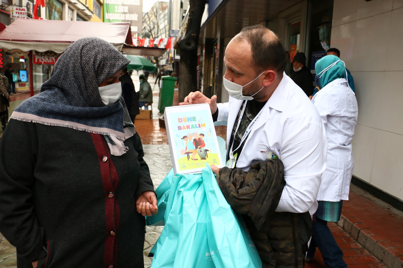 Kocaeli Bilim Merkezinden Yaşlılara Deney Kutusu