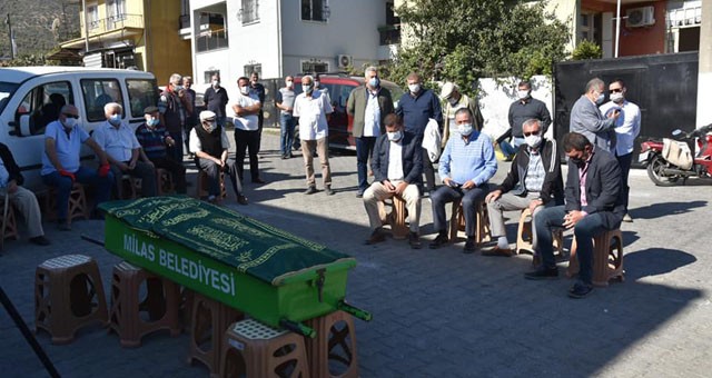 Bafa’nın ilk belediye başkanı Hüsnü Tiryaki vefat etti