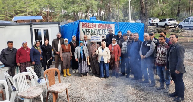 Akbelen’e gidip, hukuksal destek sözü verdiler…