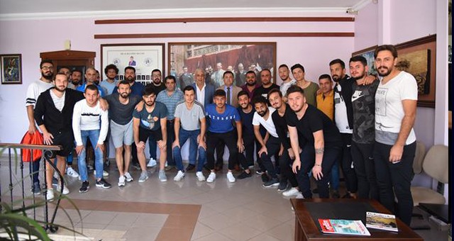 MİLAS BELEDİYESİ BEÇİN GENÇLİK SPOR’DAN BAŞKAN TOKAT’A ZİYARET