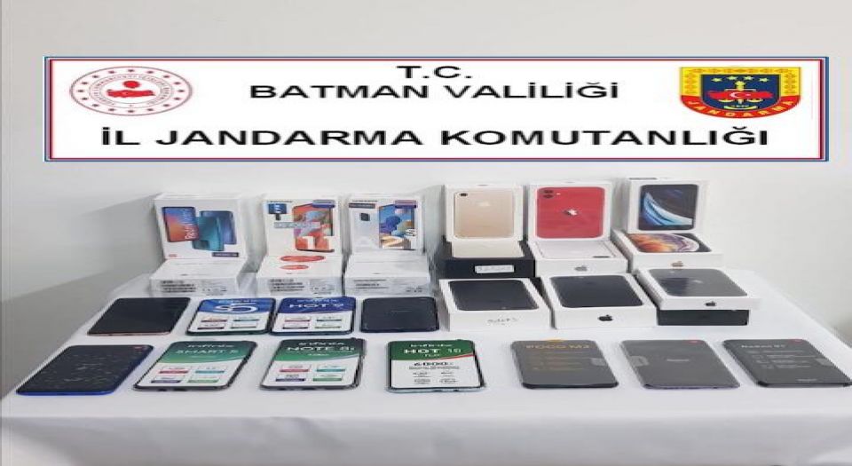 Batman'da Jandarmadan Kaçak Telefon Baskını!