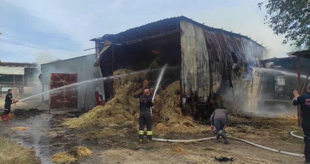 Kaynaktan Çıkan Kıvılcım Samanları Kül Etti