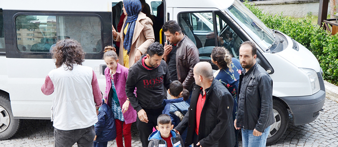 36 kaçak mülteci ve 2 şoför yakalandı